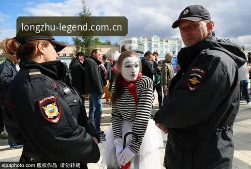 龙珠体育高清直播 世界杯安保策略新思路:英国警员赴美人数锐减背后的实用知识